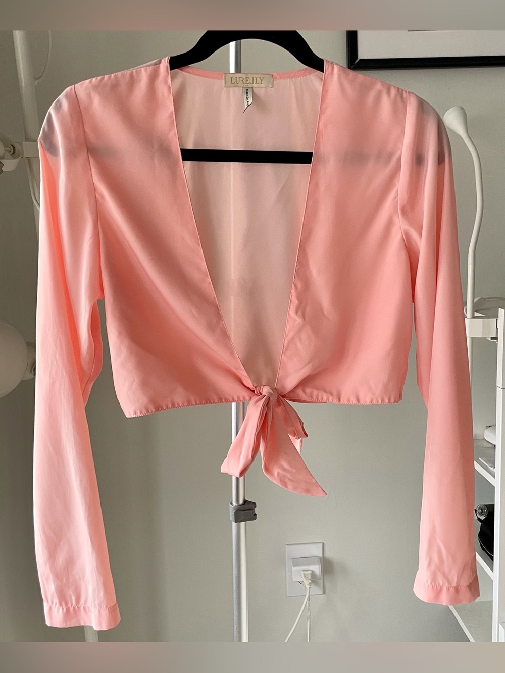 Lurelly Peach Pink Front Tie Silk Crop Top Size 4